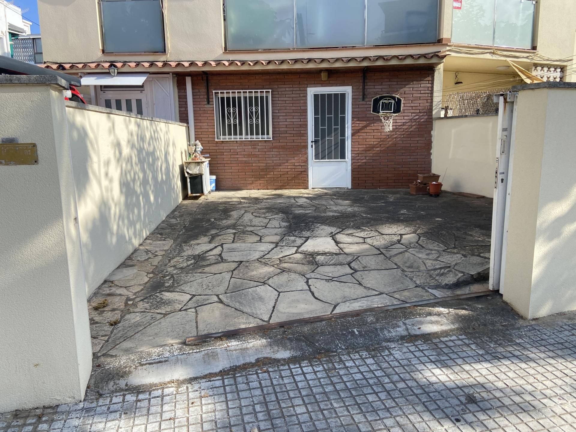 Parking of Planta baja to rent in Castelldefels  with Air Conditioner and Terrace