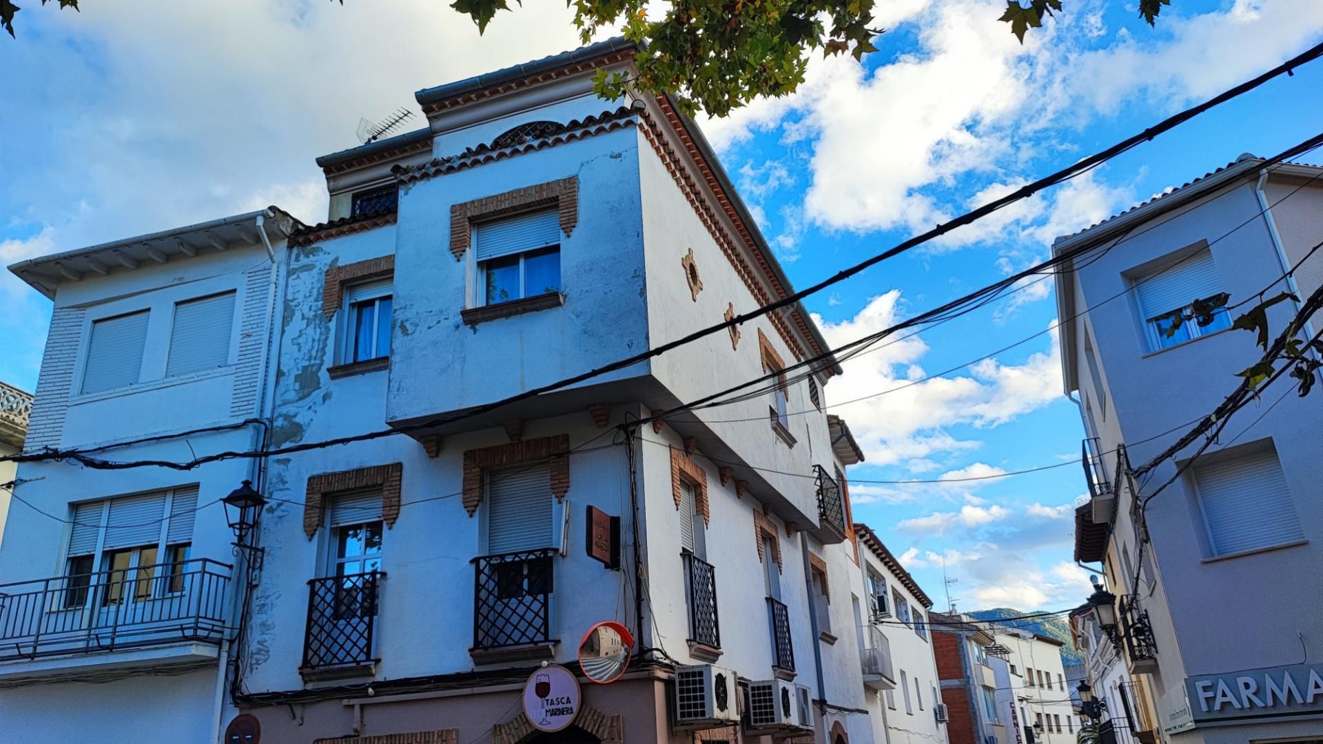 Vista exterior de Casa adosada en venda en Siles amb Calefacció, Traster i Moblat