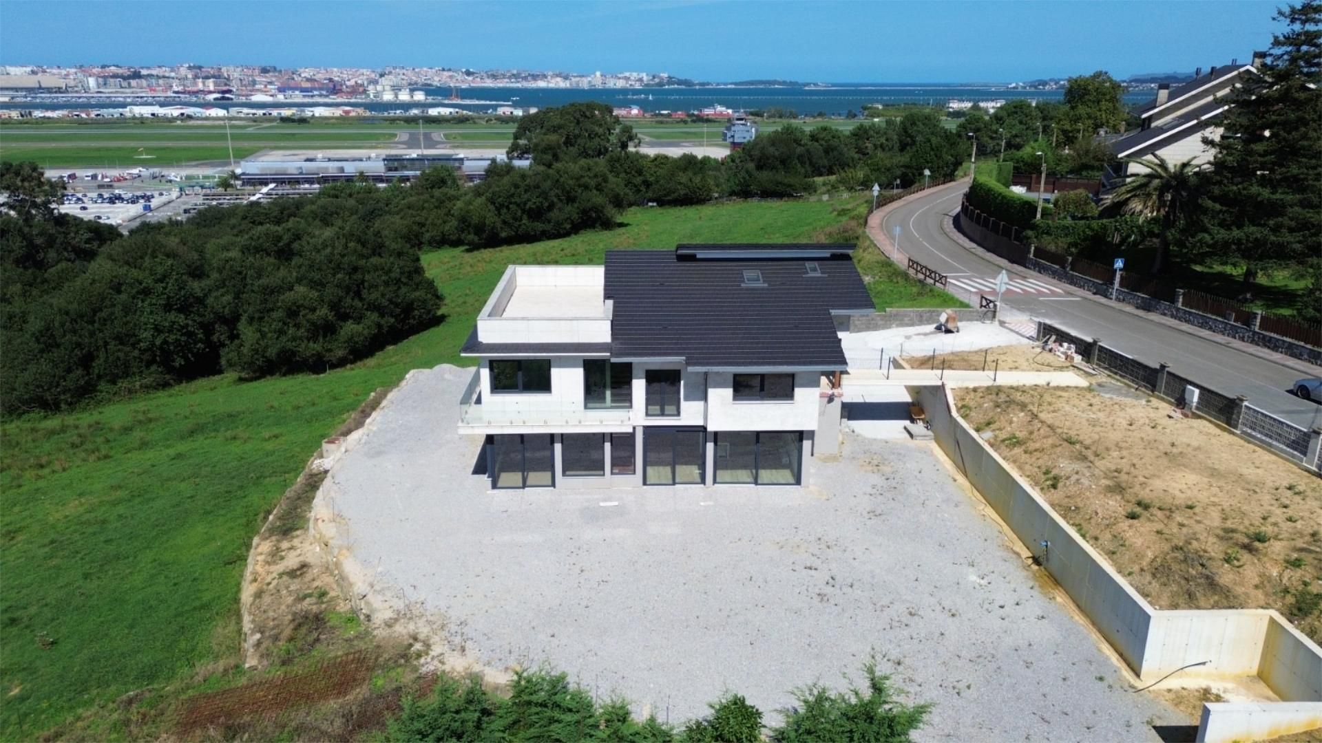 Exterior view of House or chalet for sale in Camargo  with Terrace and Balcony