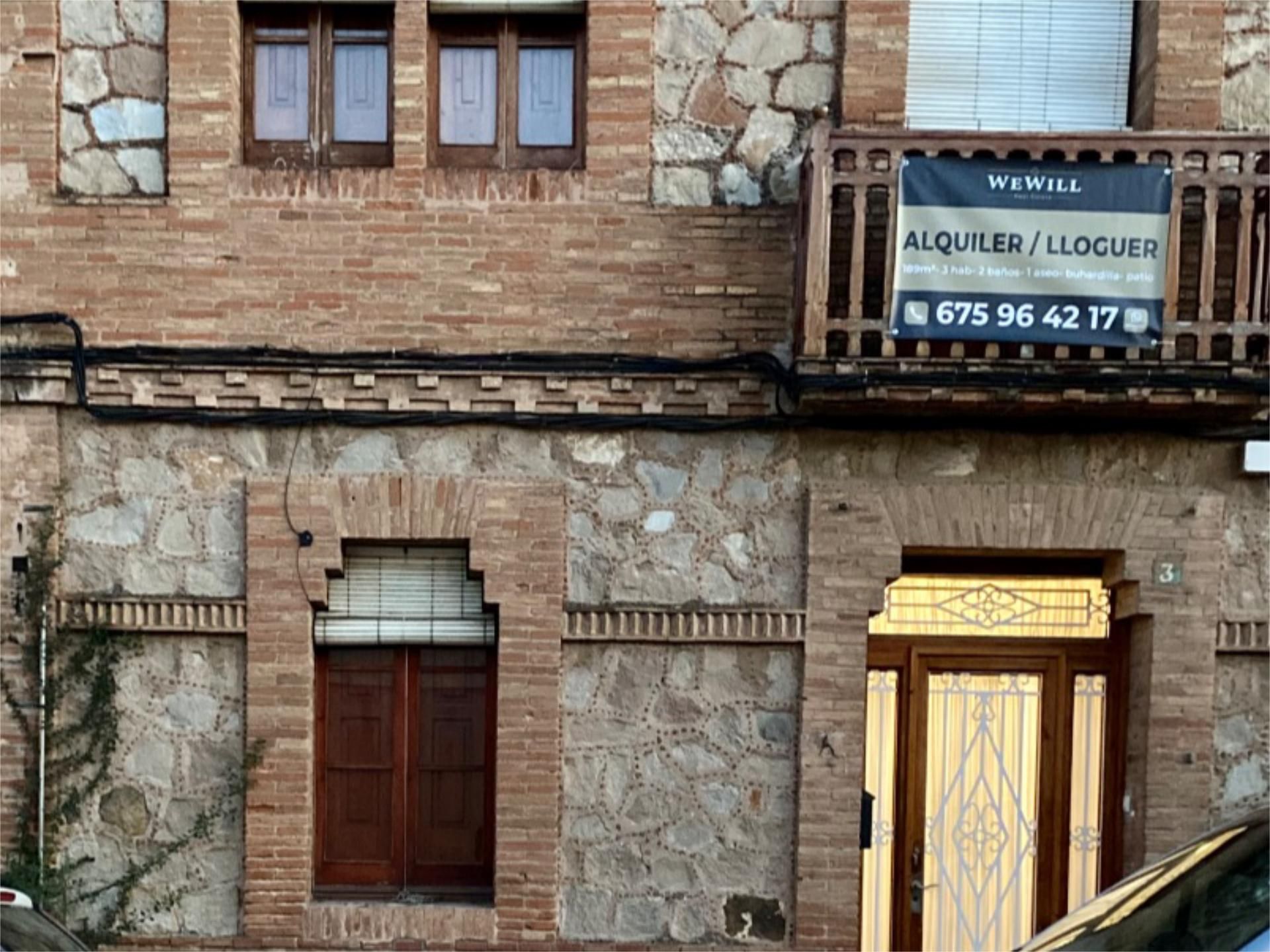 Vista exterior de Pis de lloguer en Santa Coloma de Cervelló amb Aire condicionat, Calefacció i Jardí privat