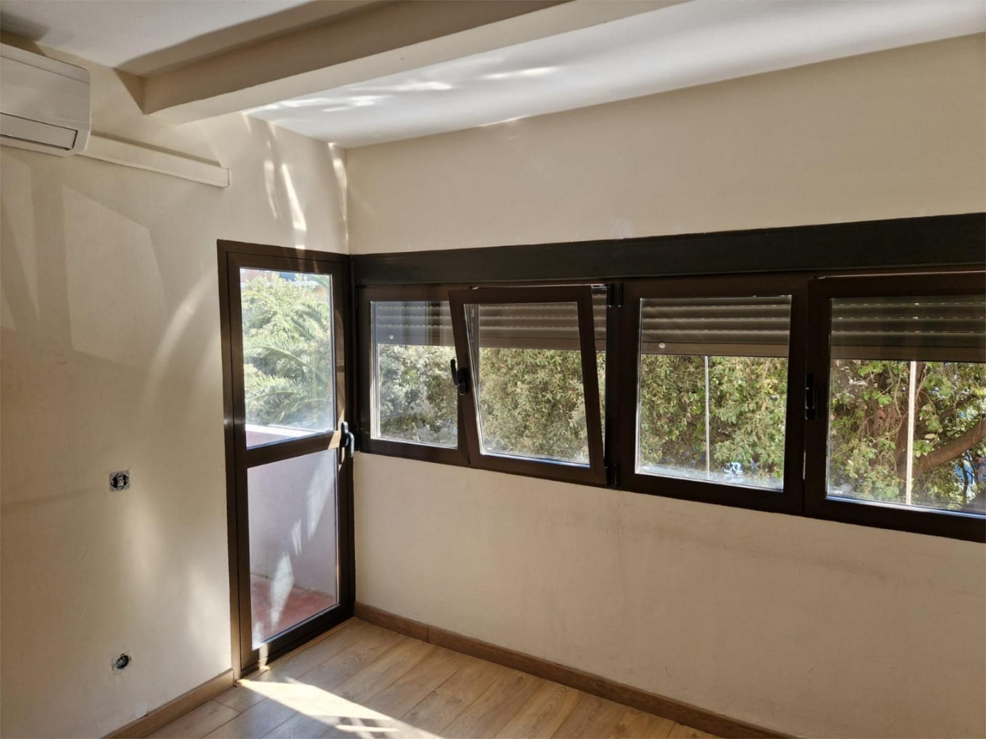Bedroom of Flat to rent in  Valencia Capital  with Air Conditioner and Balcony