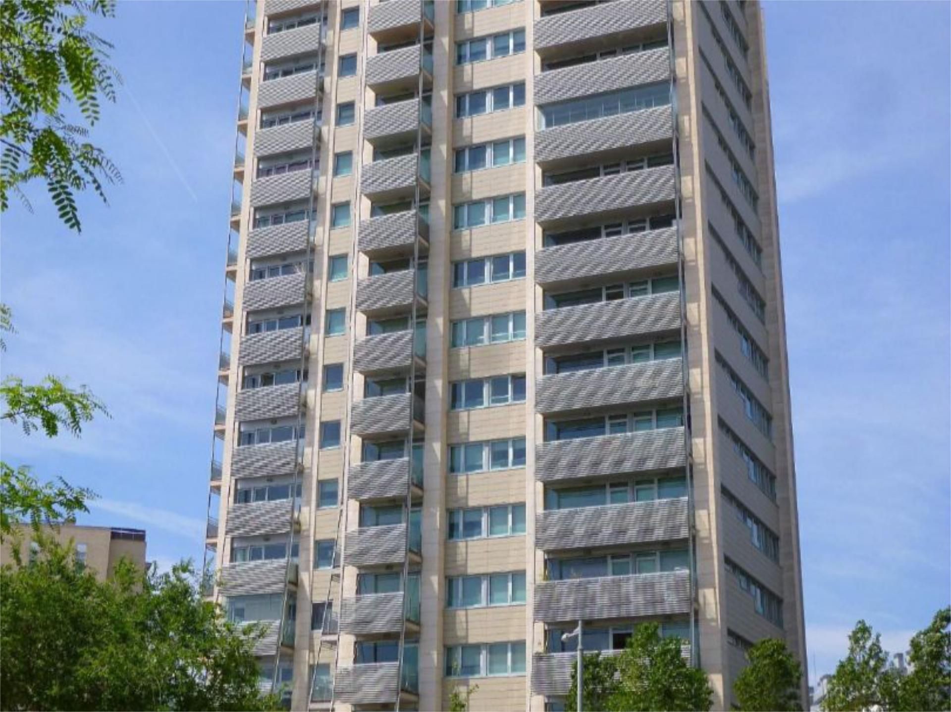Exterior view of Apartment for sale in  Barcelona Capital  with Air Conditioner, Terrace and Swimming Pool