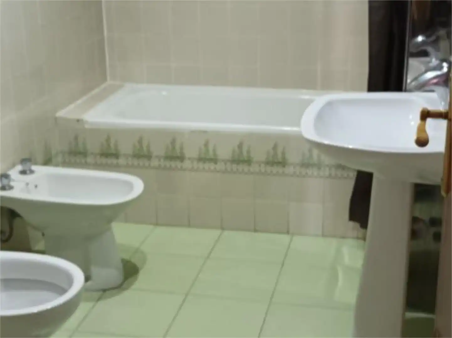 Piso de alquiler en Avenida Tomás Romero de Castilla, Valdepasillas - La Paz - Huerta Rosales Baño de Piso de alquiler en Badajoz con Aire acondicionado, Calefacción y Terraza