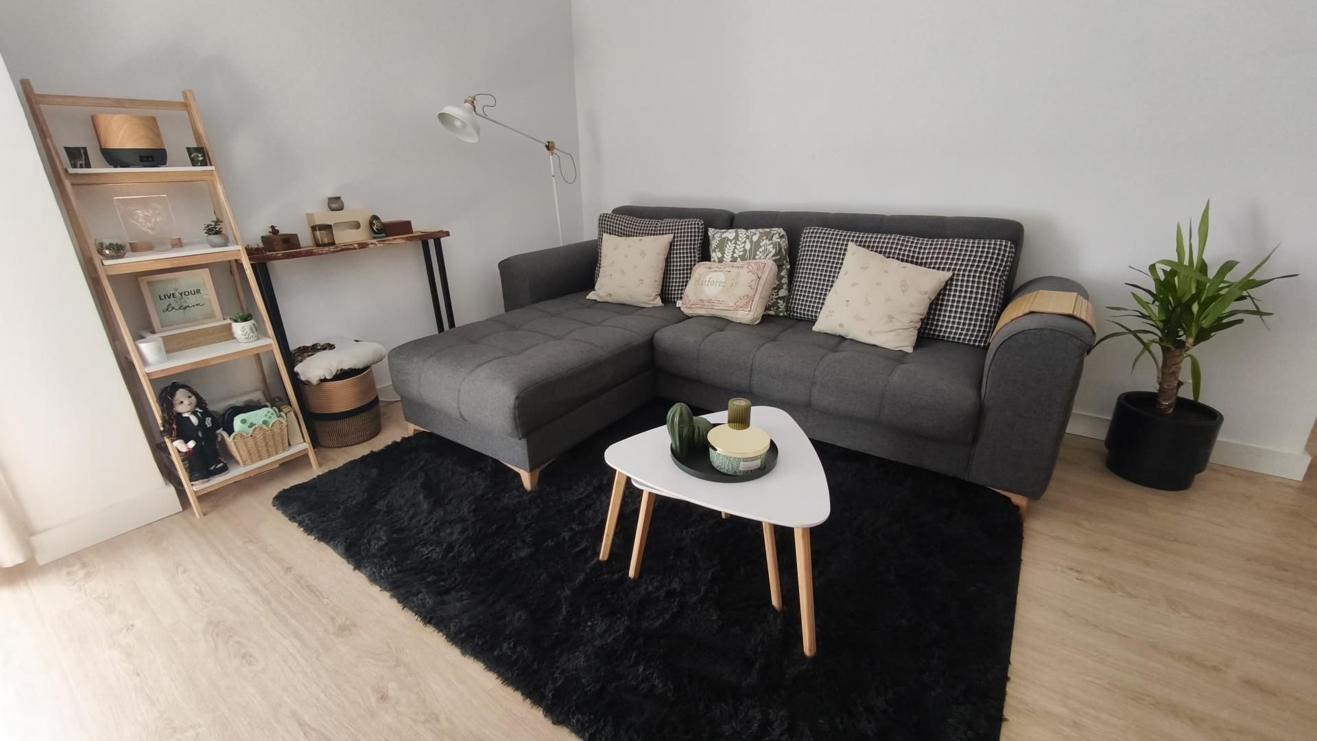 Living room of Flat to rent in Alcalá de Henares  with Air Conditioner and Balcony