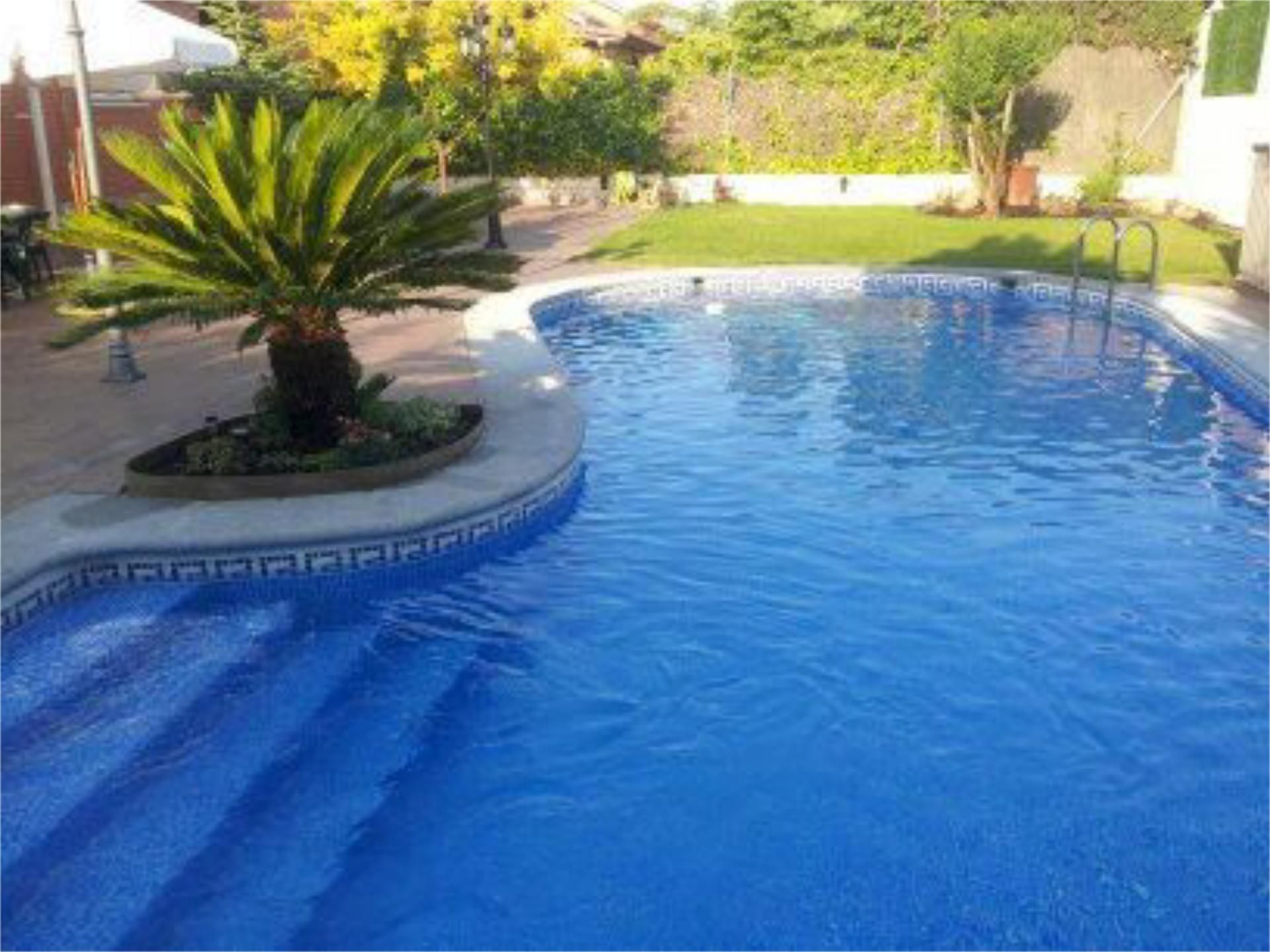 Piscina de Casa o xalet en venda en Rivas-Vaciamadrid amb Aire condicionat, Calefacció i Jardí privat