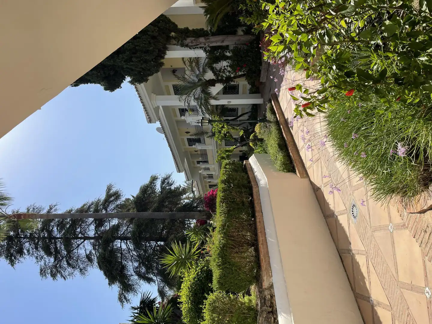 Vista exterior de Pis de lloguer en Marbella amb Aire condicionat, Jardí privat i Terrassa