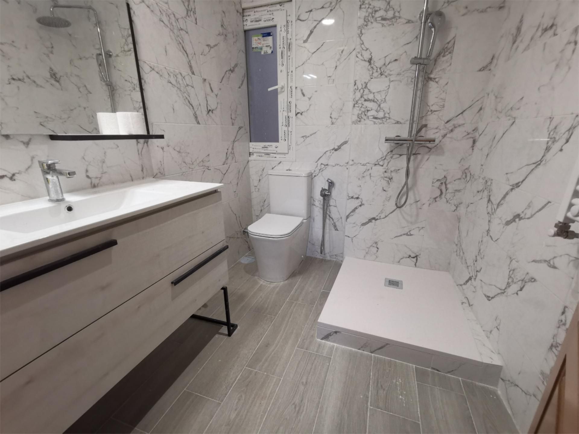 Bathroom of Flat for sale in Talavera de la Reina  with Air Conditioner, Heating and Terrace