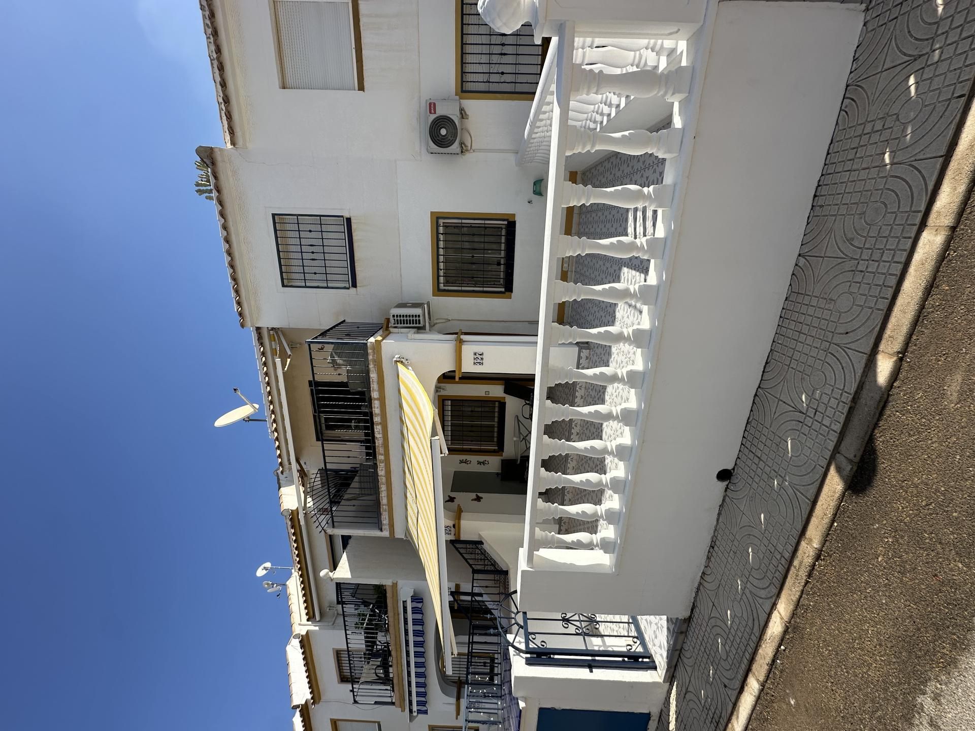 Exterior view of Planta baja to rent in Orihuela  with Air Conditioner, Private garden and Parquet flooring