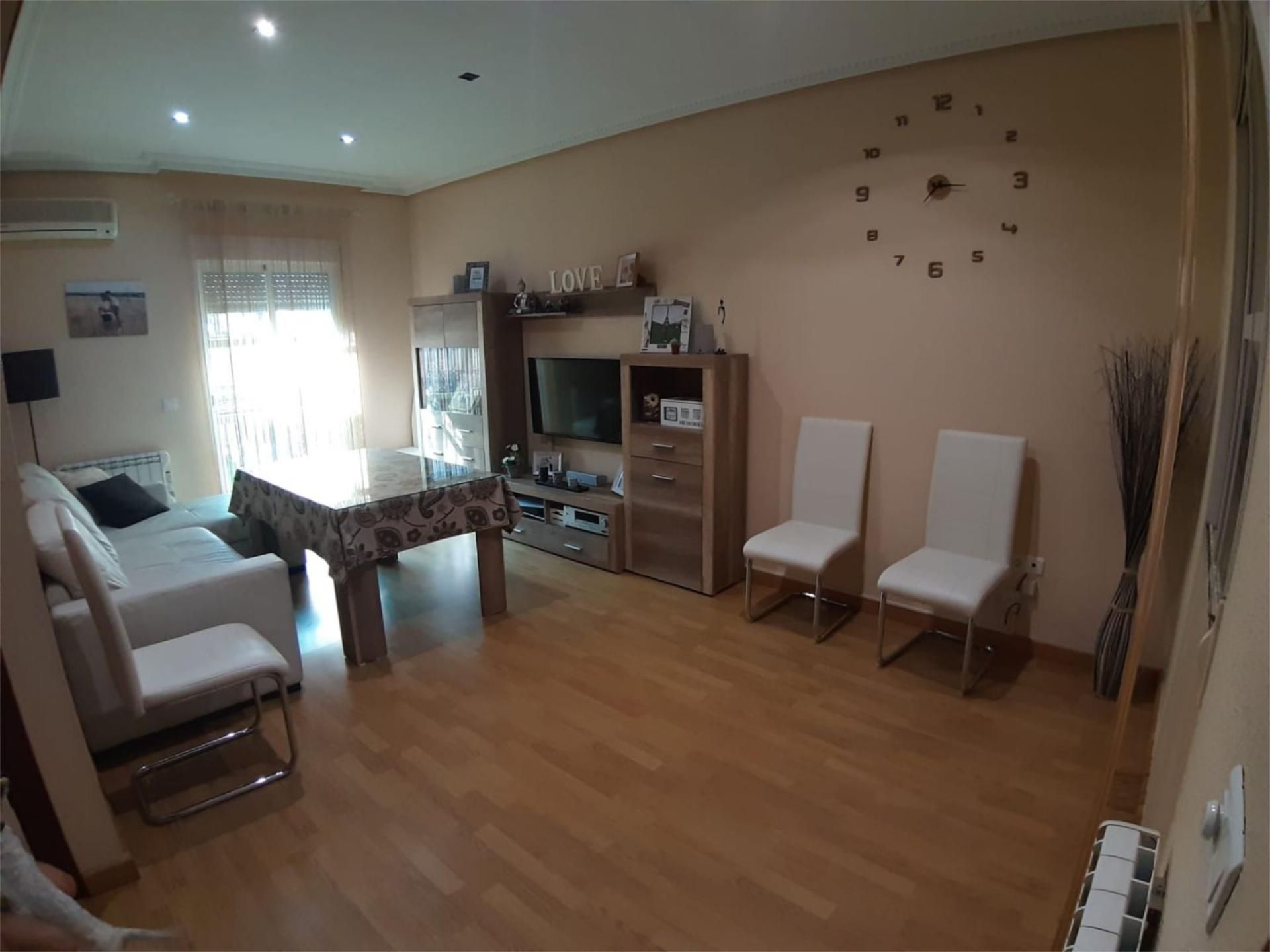 Sala d'estar de Dúplex en venda en Almendralejo amb Aire condicionat, Terrassa i Balcó