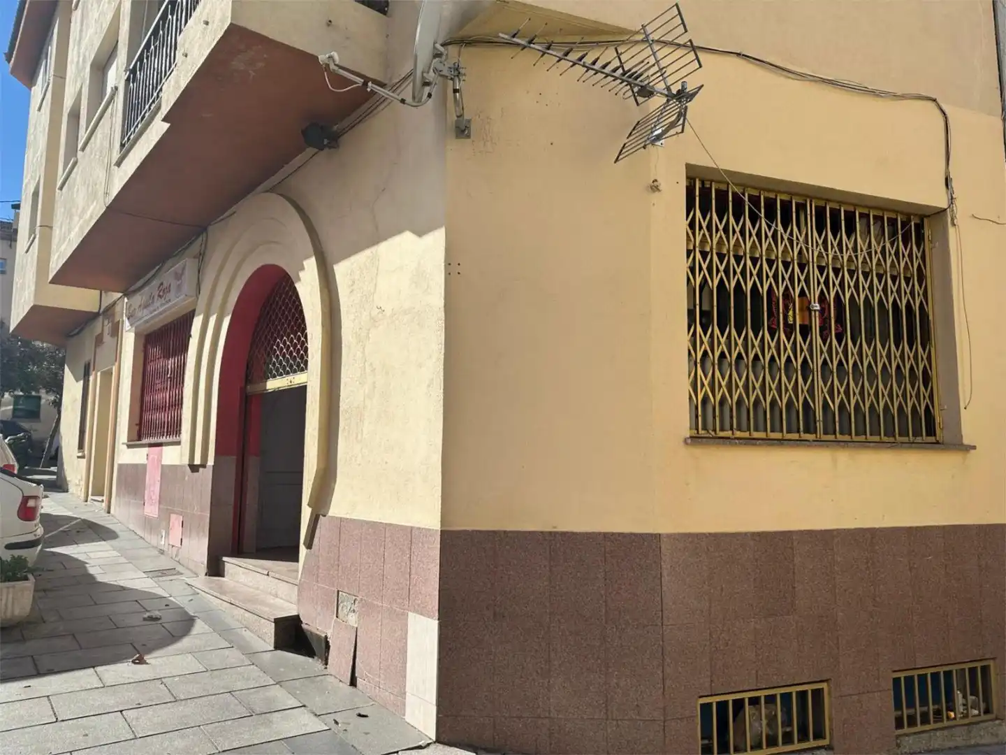 Geschaftsraum zur Miete in Plaza de los Bolos, 4, Centro - Manguilla Außenansicht von Geschaftsraum zur Miete in El Escorial mit Heizung und Möbliert