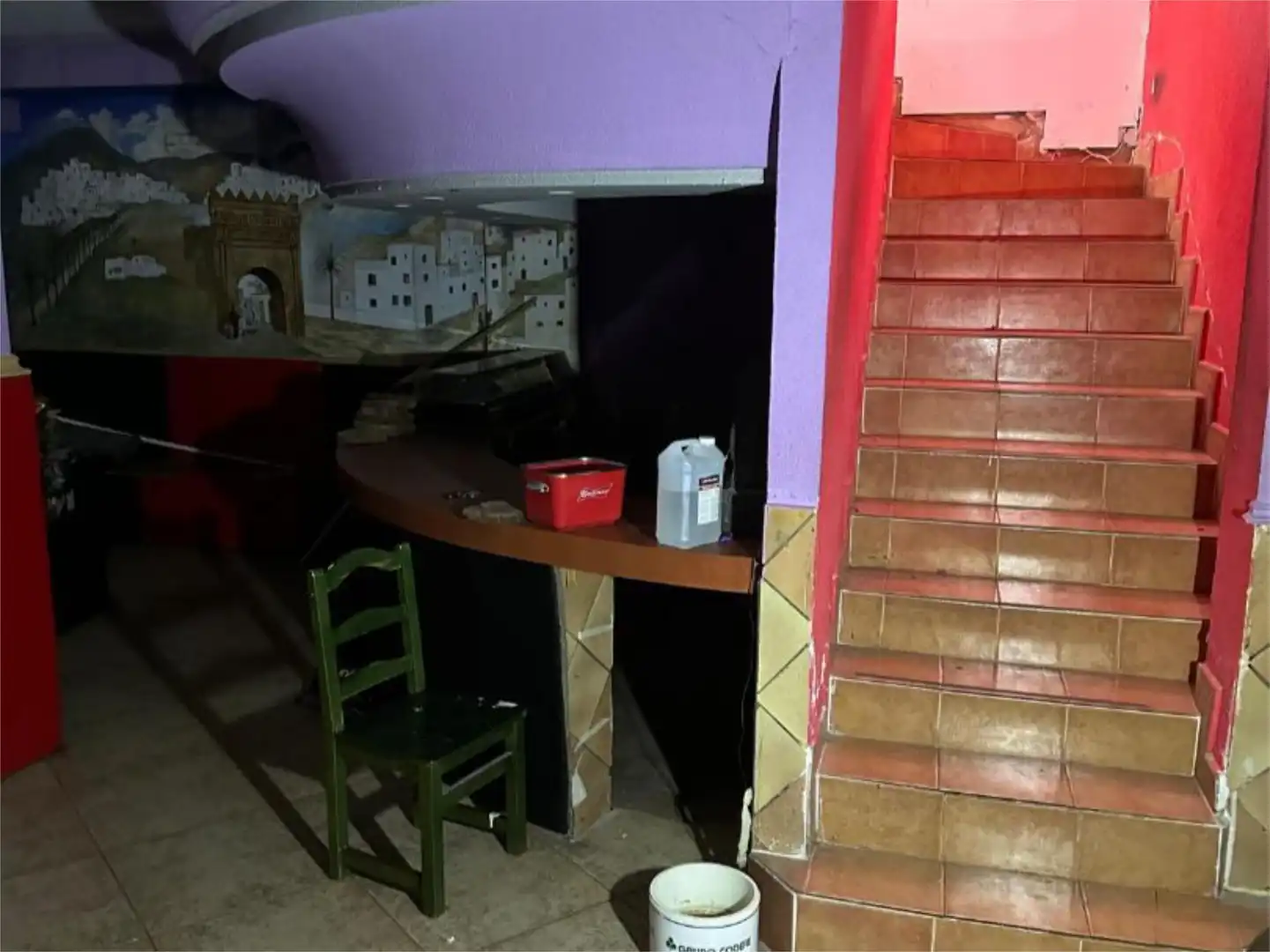 Geschaftsraum zur Miete in Plaza de los Bolos, 4, Centro - Manguilla Geschaftsraum zur Miete in El Escorial mit Heizung und Möbliert