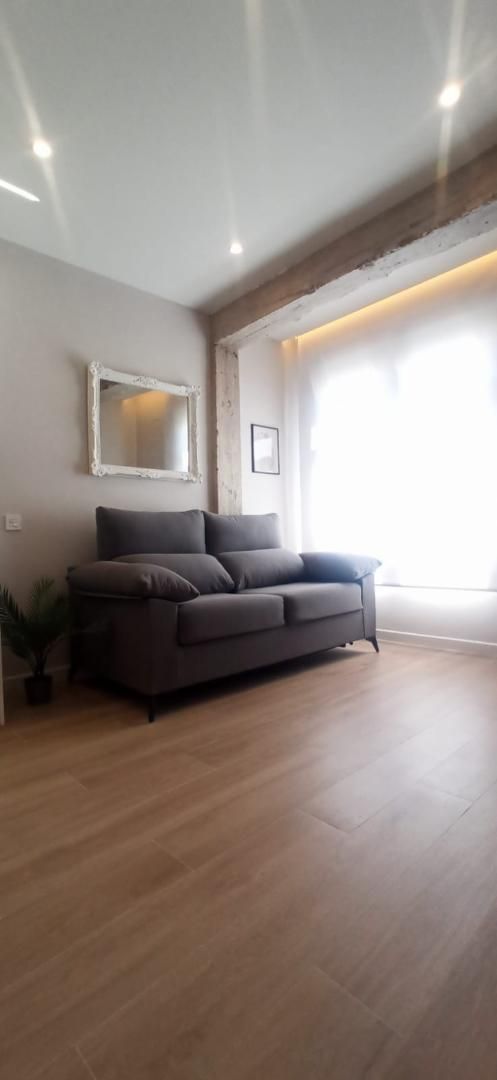 Living room of Loft to rent in  Logroño  with Air Conditioner, Heating and Furnished