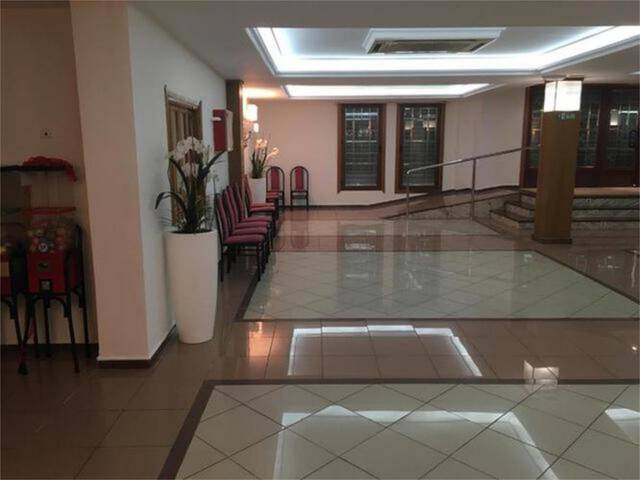 Local comercial en Alquiler en Baza