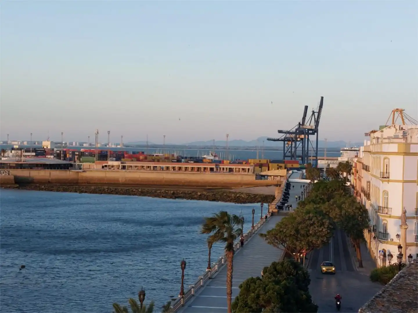 Wohnung zum Verkauf in Calle Ahumada, 5, Alameda - Mentidero - Teatro Falla Außenansicht von Wohnung zum Verkauf in Cádiz Capital mit Klimaanlage