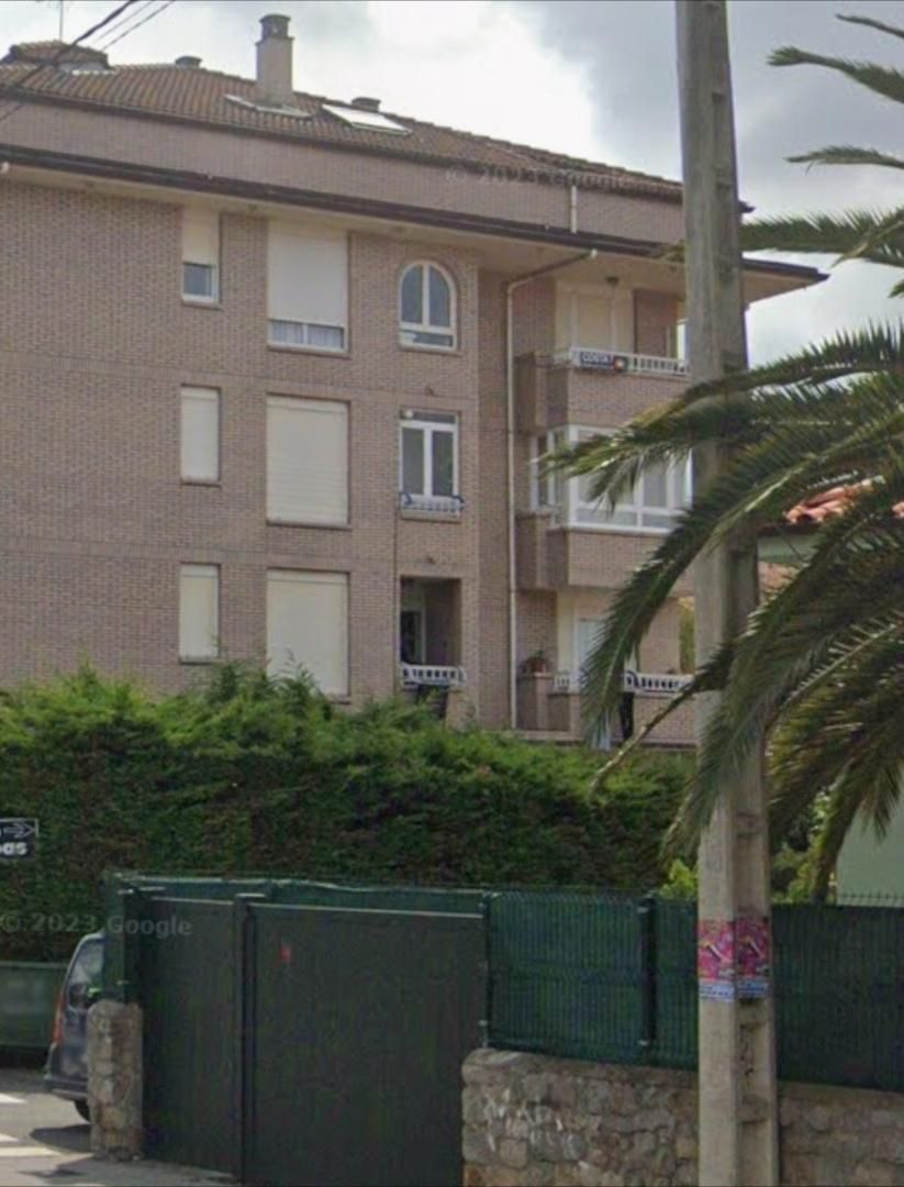 Vista exterior de Dúplex en venta en Noja con Terraza y Balcón
