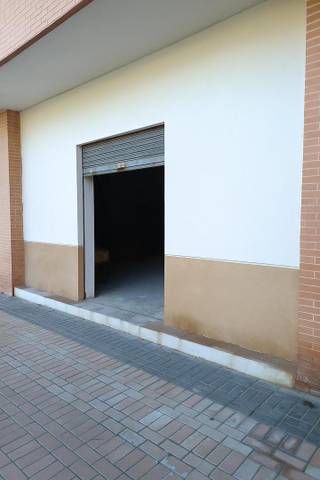 Local comercial en Alquiler en Avinguda de Germanies, 14 en Campello pueblo