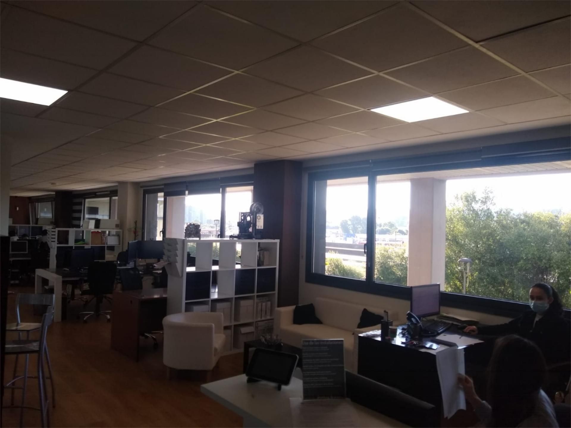 Premises to rent in Vigo   with Heating