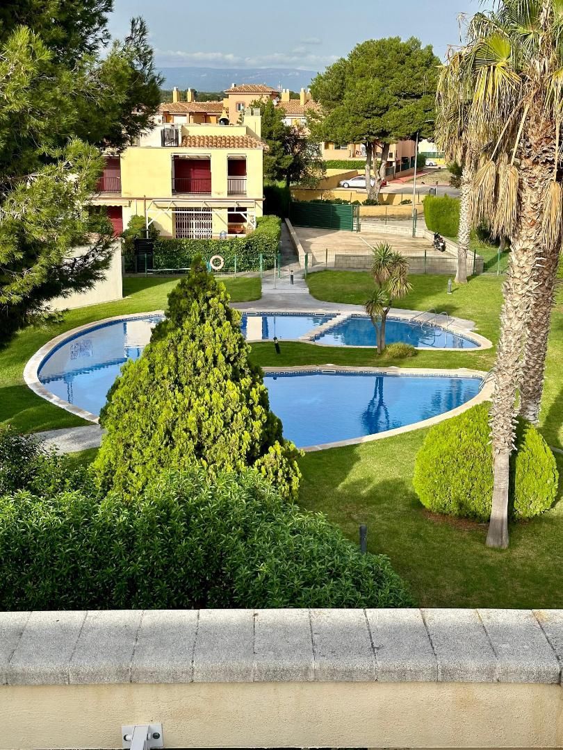 Piscina de Apartament en venda en Mont-roig del Camp amb Aire condicionat, Terrassa i Piscina