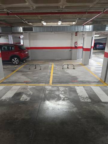 Garaje en Alquiler en Carrer la Carátula, 14 en Ciutat Universitària