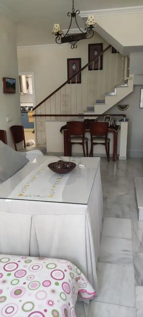 Casa adosada en venda a Calle San Juan de Ribera, 45, Rinconada Menjador de Casa adosada en venda en La Rinconada amb Terrassa i Traster