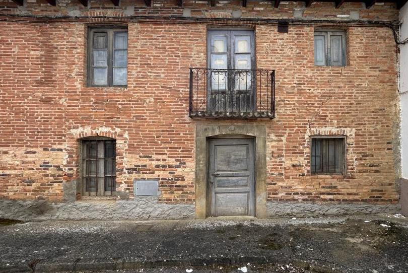 Casa adosada en venda a Calle Real, 36, Vegas del Condado, León - imatge 1 Foto 1 de Casa adosada en venda a Calle Real, 36, Vegas del Condado, León
