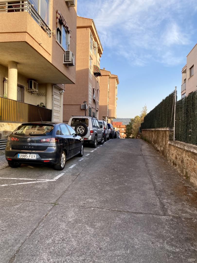 Aparcament de Pis en venda en Plasencia amb Aire condicionat, Terrassa i Traster