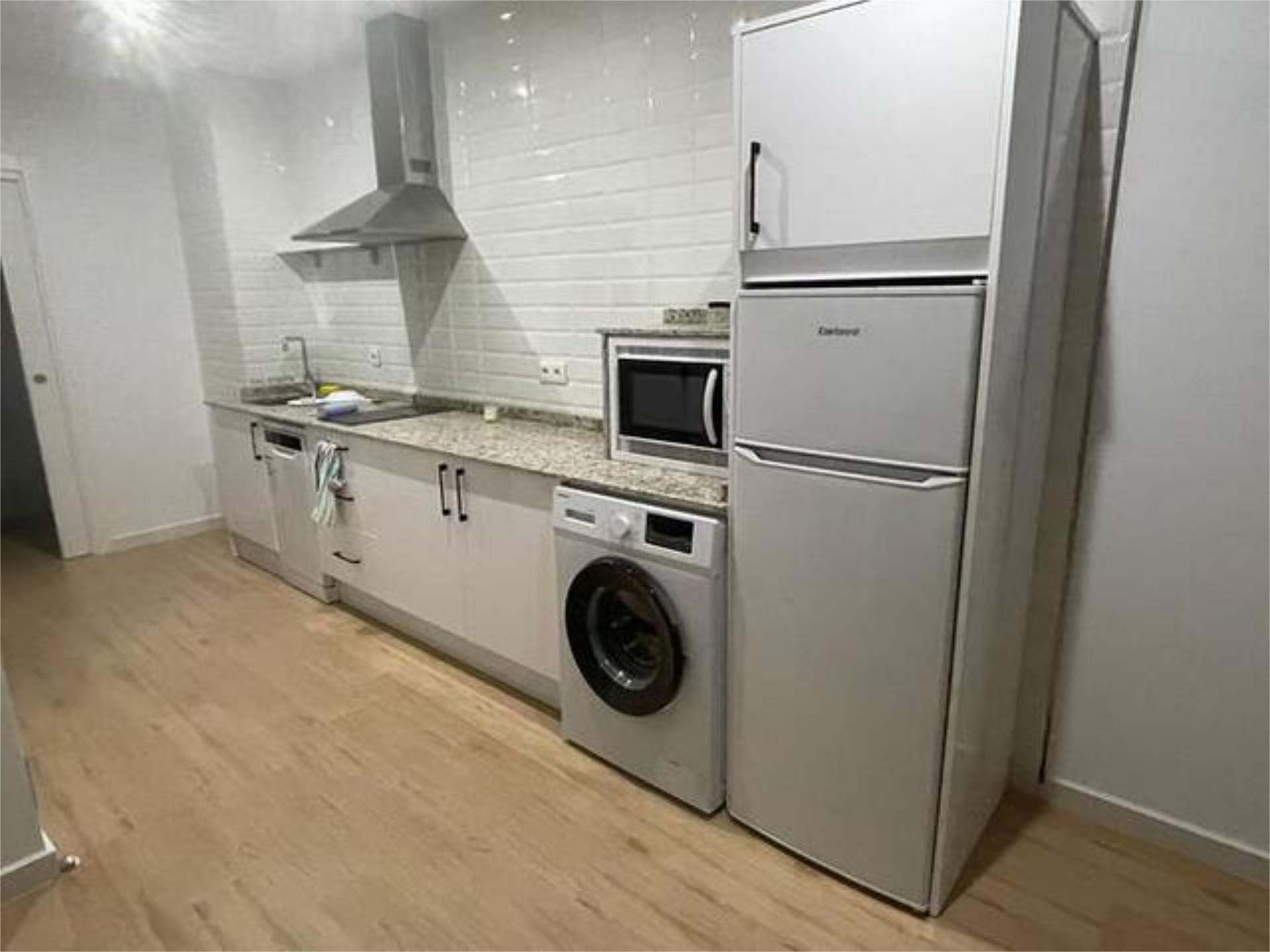 Cuina de Casa o xalet de lloguer en Zarza de Granadilla amb Terrassa i Moblat
