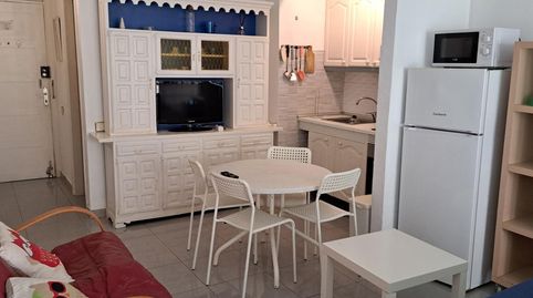 Foto 4 de Apartamento de alquiler en Calle del General Vives, 83, Santa Catalina - Canteras, Las Palmas de Gran Canaria