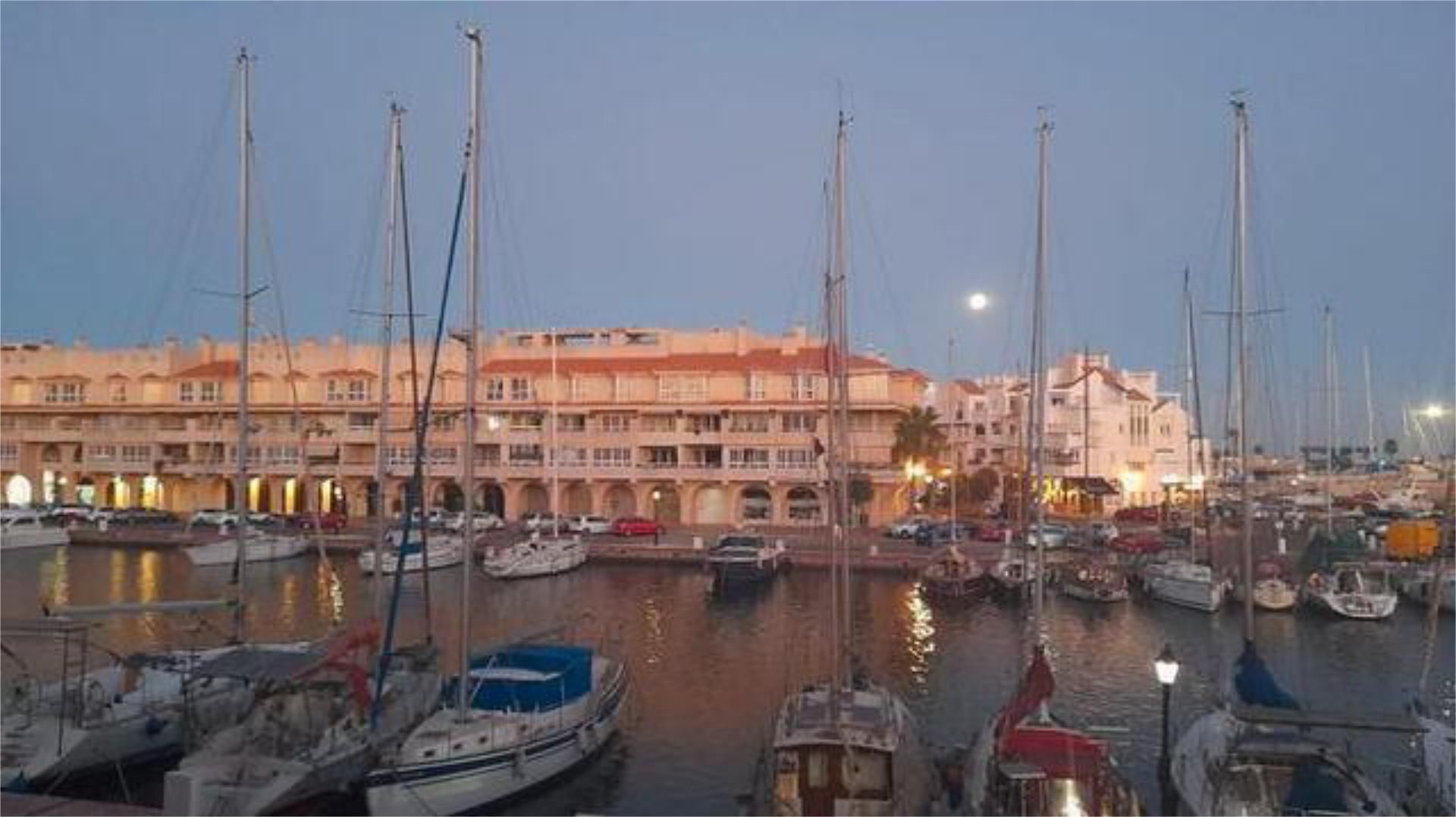 Flat to rent in Almerimar