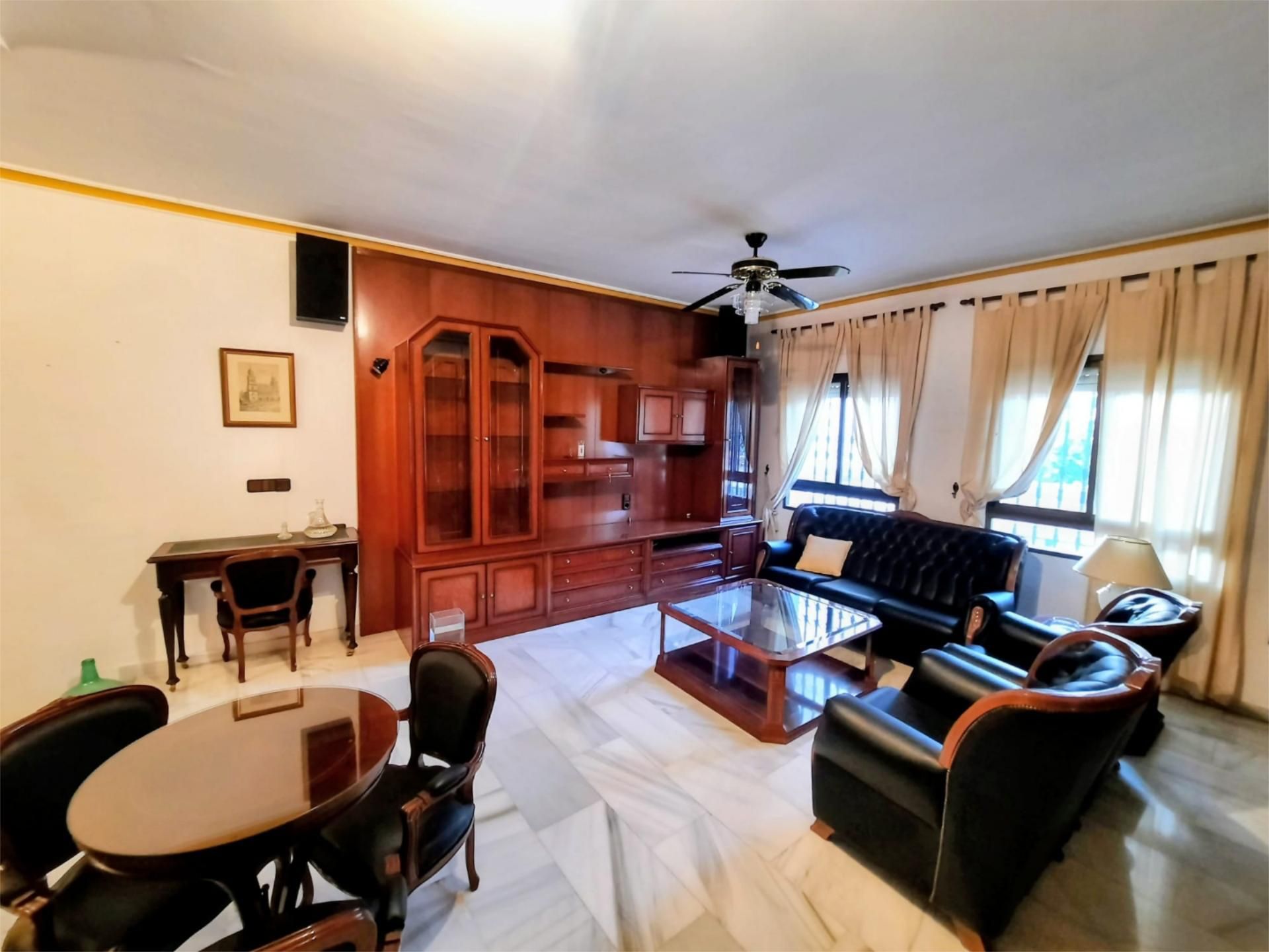 Sala d'estar de Casa o xalet en venda en Villafranca de Córdoba amb Aire condicionat, Terrassa i Balcó