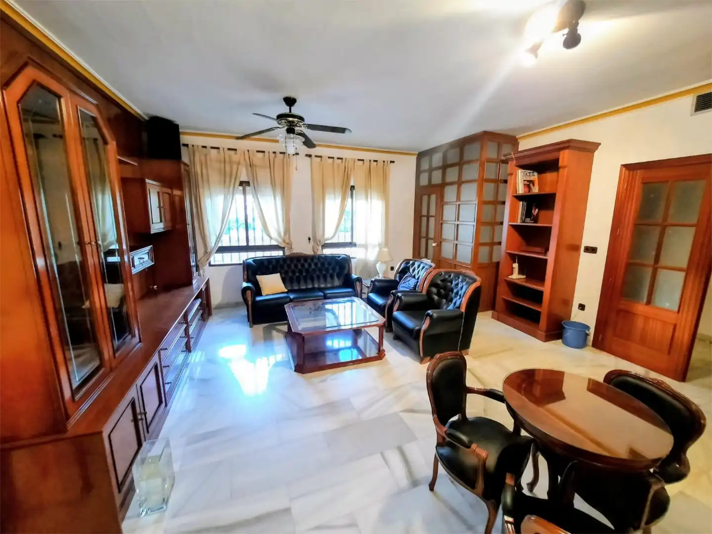 Casa o xalet en venda a Calle Martín López de Cordoba, 15, Villafranca de Córdoba Sala d'estar de Casa o xalet en venda en Villafranca de Córdoba amb Aire condicionat, Terrassa i Balcó
