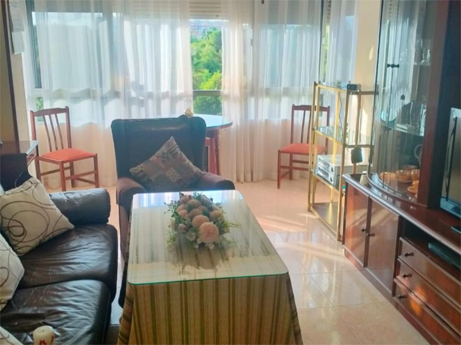 Sala d'estar de Pis en venda en  Sevilla Capital amb Aire condicionat