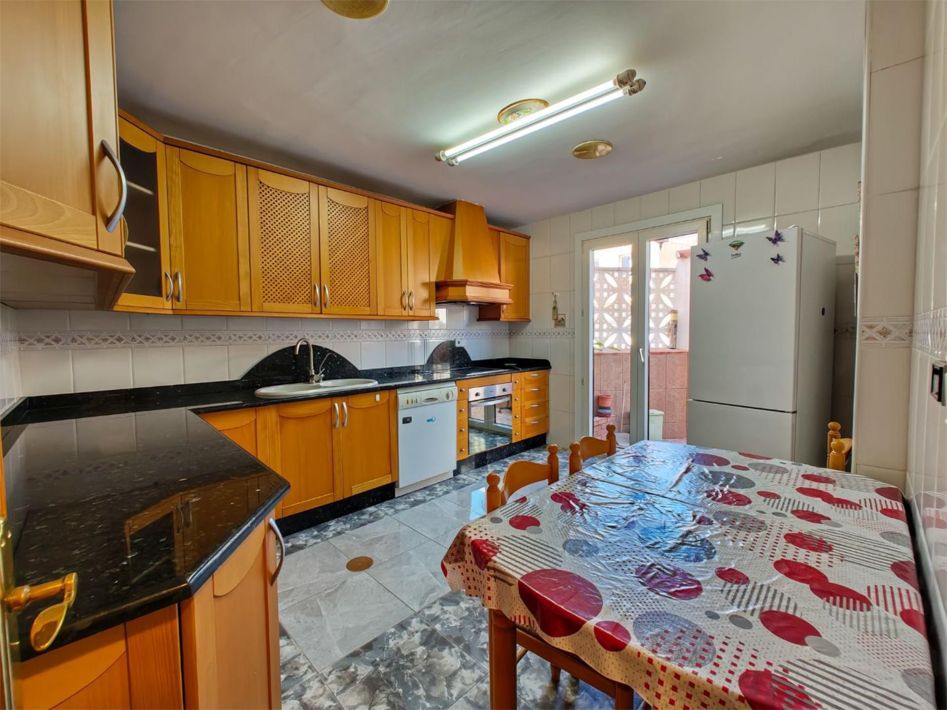 Kitchen of Single-family semi-detached for sale in  Almería Capital  with Terrace and Balcony