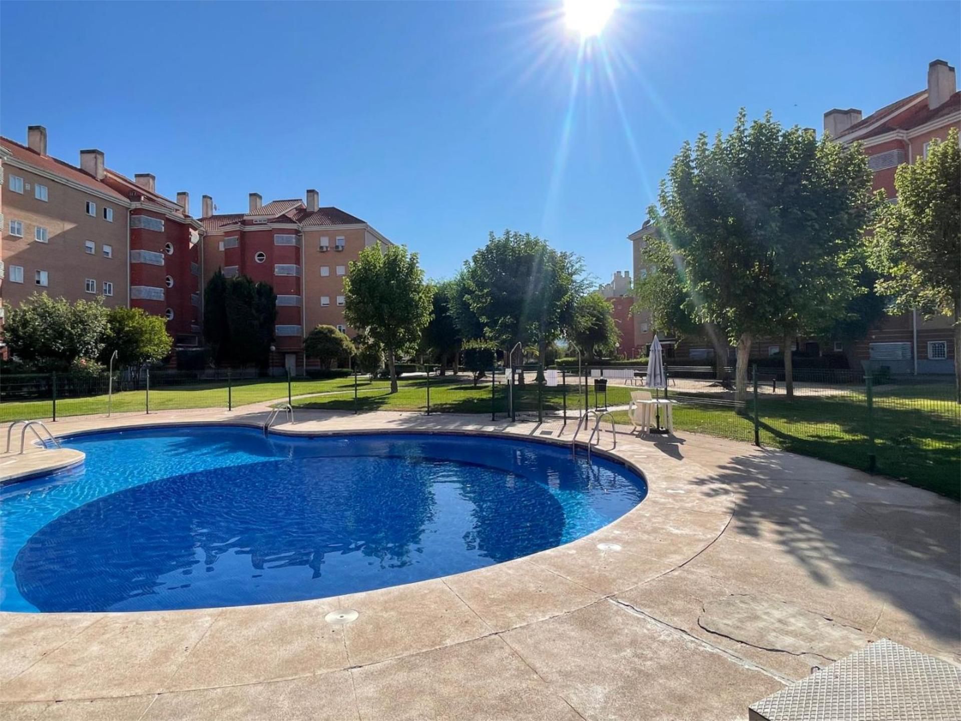 Piscina de Pis en venda en Alcalá de Henares amb Aire condicionat, Calefacció i Piscina