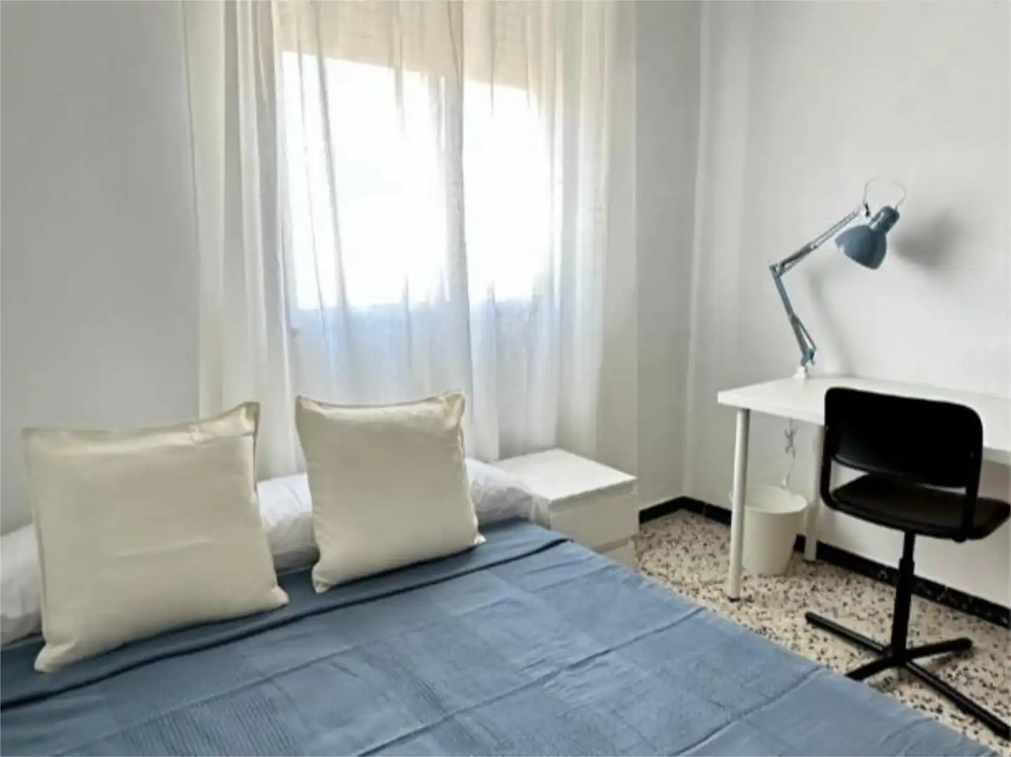 Flat for rent in Plaza la Vid, 1, El Retiro - La Vid Bedroom of Flat for rent in Jerez de la Frontera with Air Conditioner, Furnished and Balcony