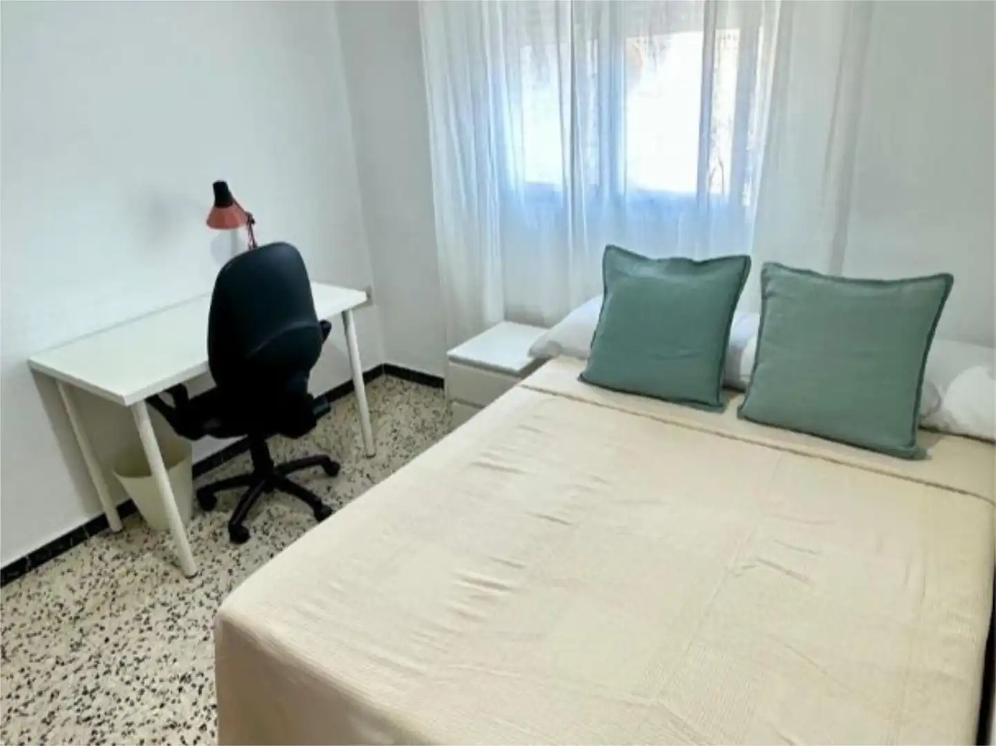 Flat for rent in Plaza la Vid, 1, El Retiro - La Vid Bedroom of Flat for rent in Jerez de la Frontera with Air Conditioner, Furnished and Balcony