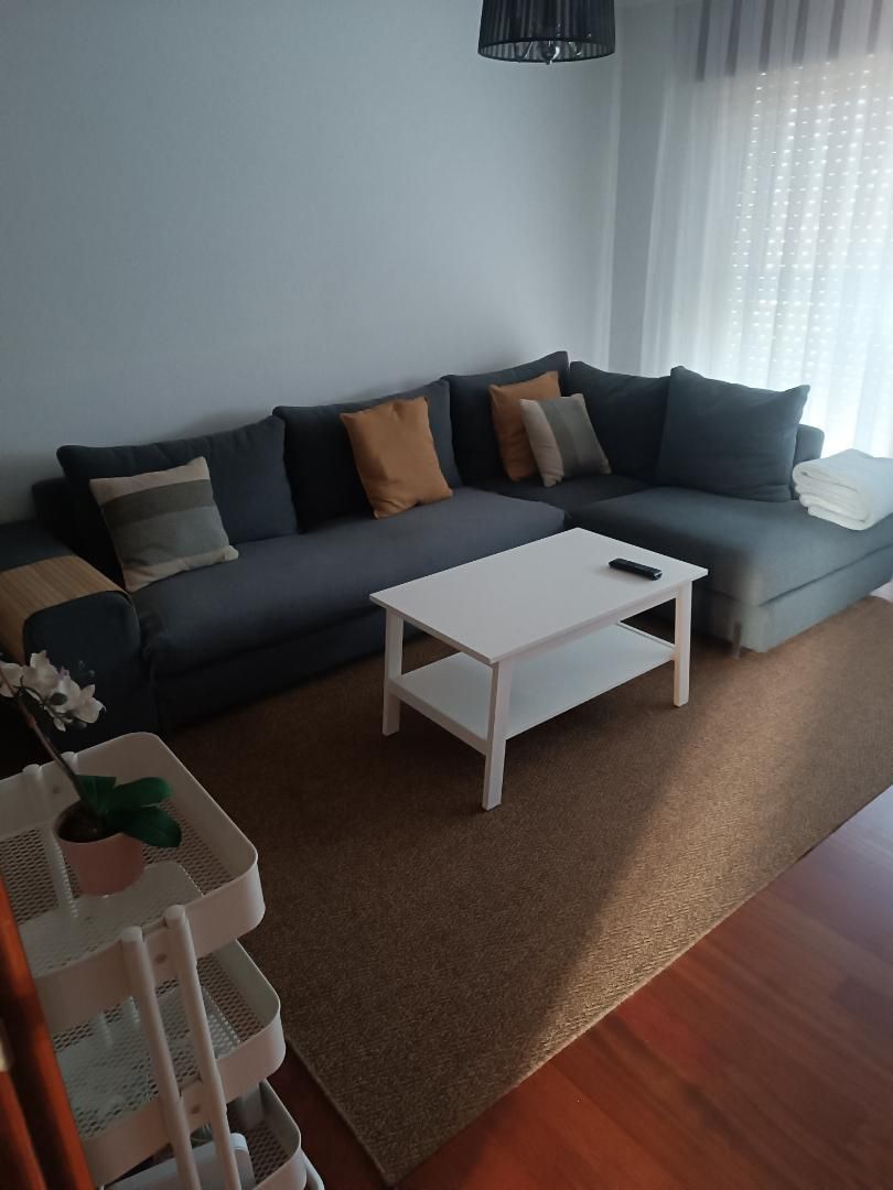 Living room of Single-family semi-detached to rent in Santiago de Compostela 