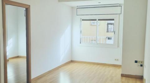 Piso en venta en Carrer de la Independència, 190, Bufalà, Badalona - imagen 2 Foto 2 de Piso en venta en Carrer de la Independència, 190, Bufalà, Badalona