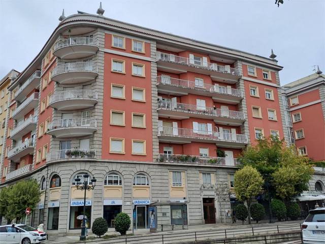 Piso en Alquiler en Avenida Gran Vía, 182 en Praza Independencia