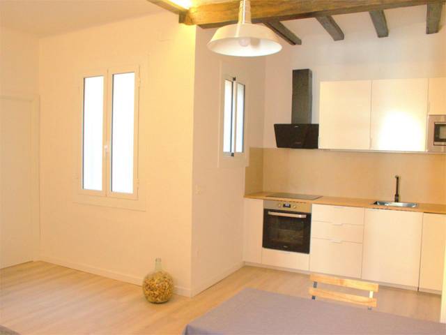 Piso en Venta en Carrer de Sant Erasme, 17 en El Raval