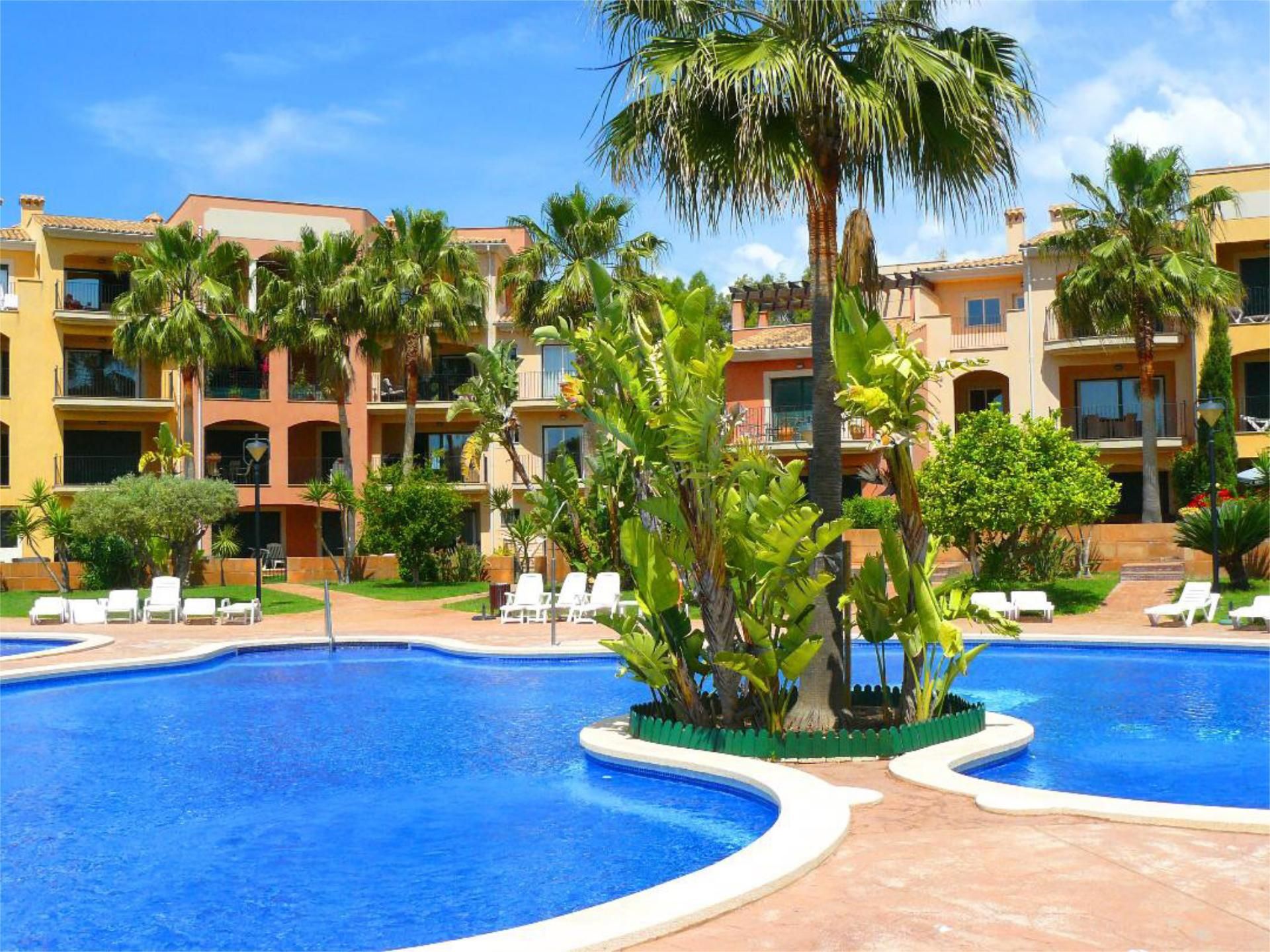 Exterior view of Flat to rent in Calvià  with Air Conditioner, Terrace and Swimming Pool