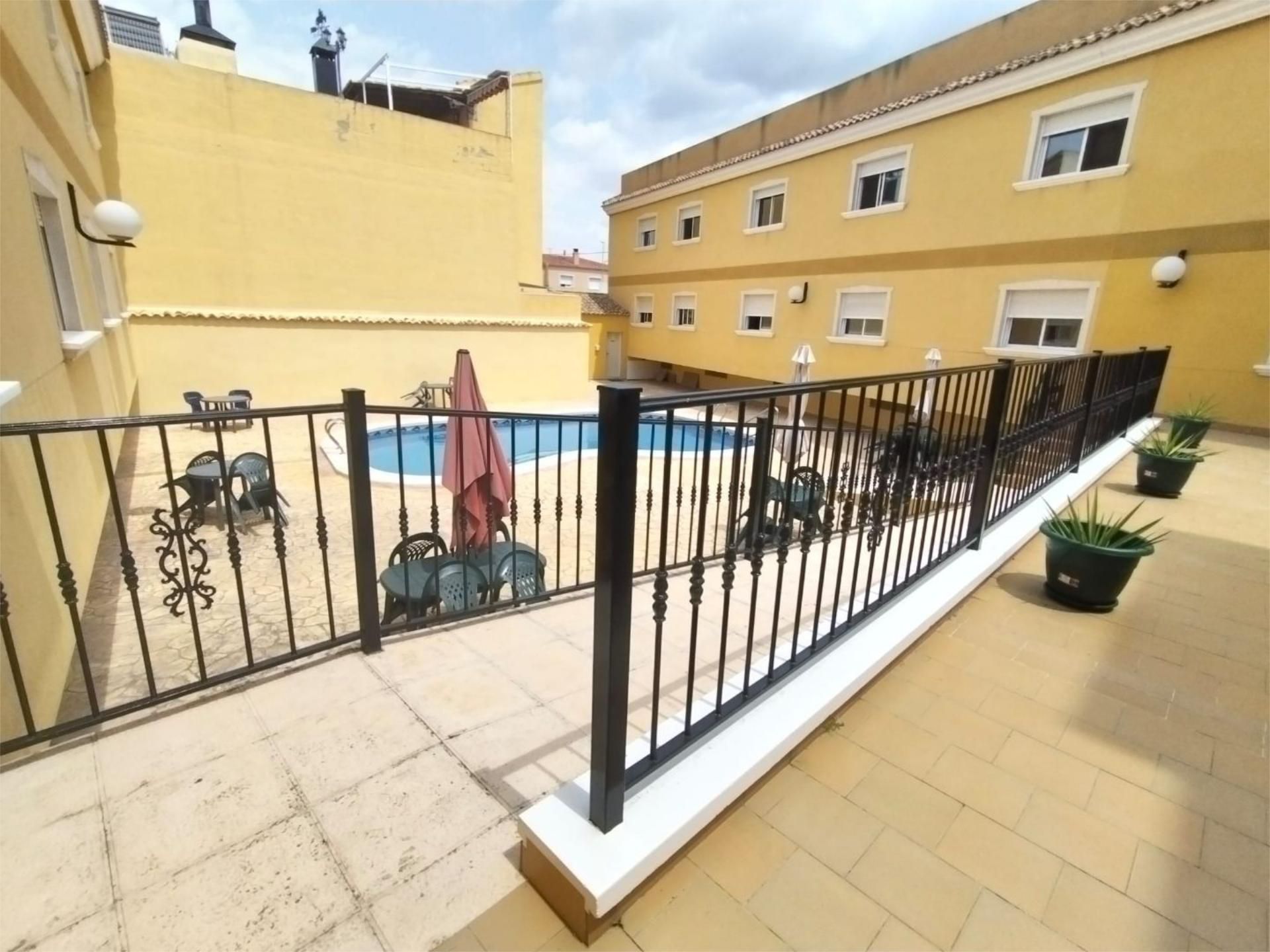 Terrassa de Pis en venda en Catral amb Aire condicionat, Terrassa i Piscina