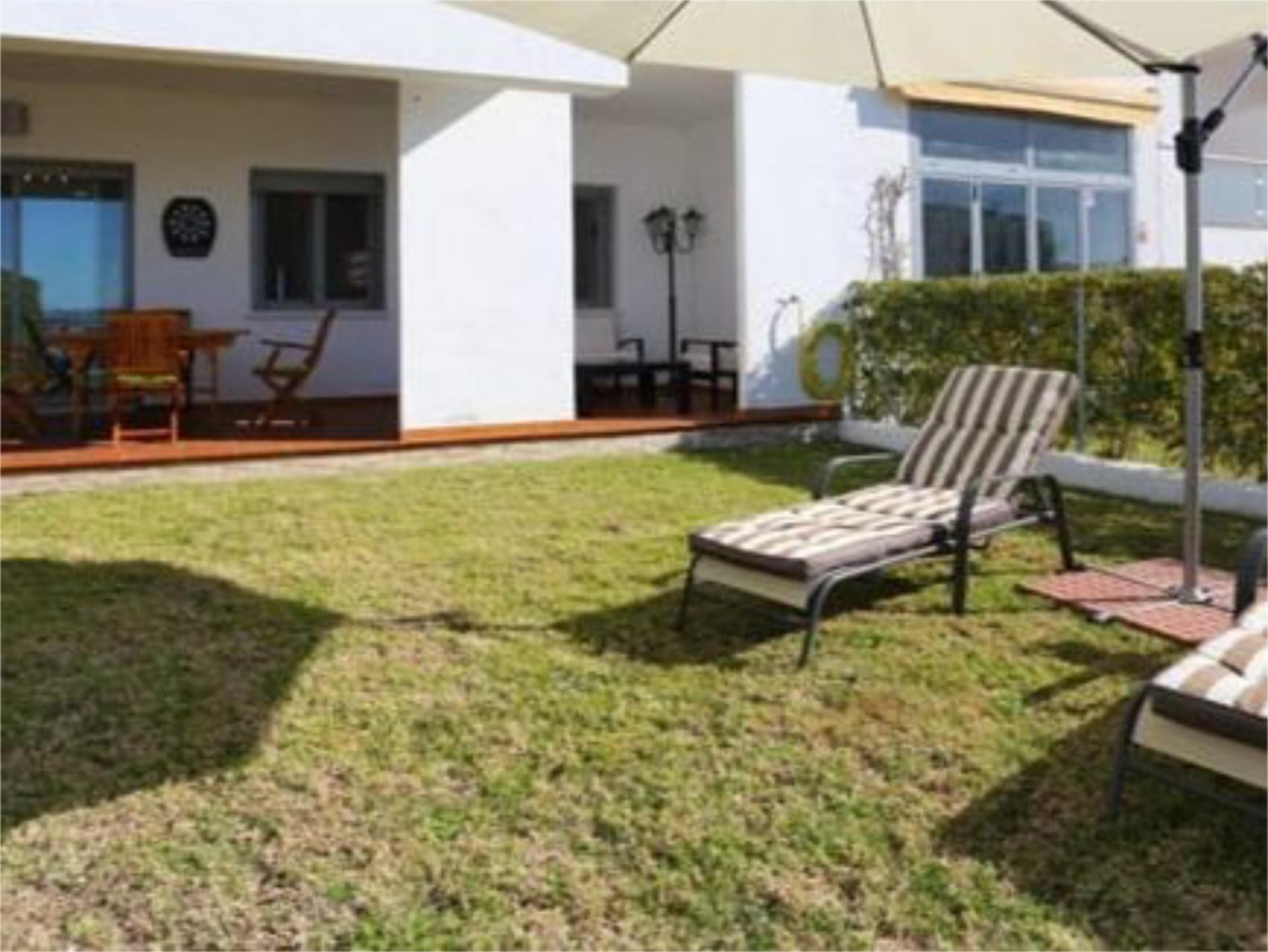 Jardí de Apartament de lloguer en Conil de la Frontera amb Aire condicionat, Calefacció i Jardí privat