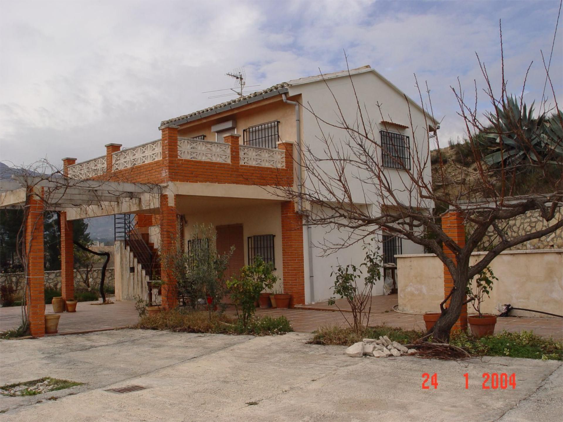 Vista exterior de Finca rústica de lloguer en Muro de Alcoy amb Jardí privat, Terrassa i Traster