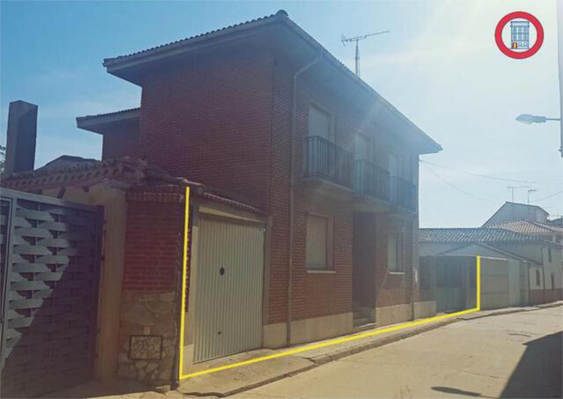 Vista exterior de Casa o xalet en venda en San Pedro de Latarce amb Calefacció, Jardí privat i Terrassa
