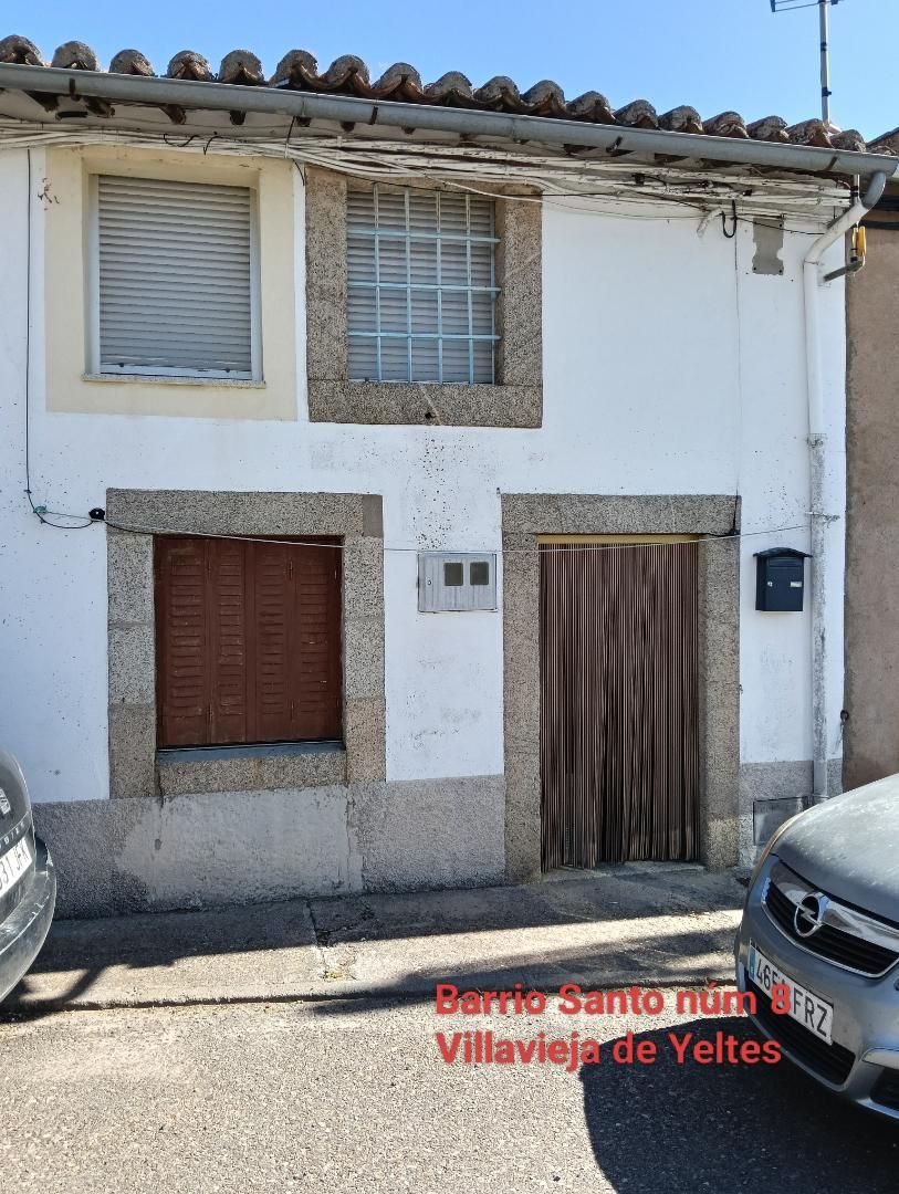 Vista exterior de Casa adosada en venda en Villavieja de Yeltes amb Forn i TV