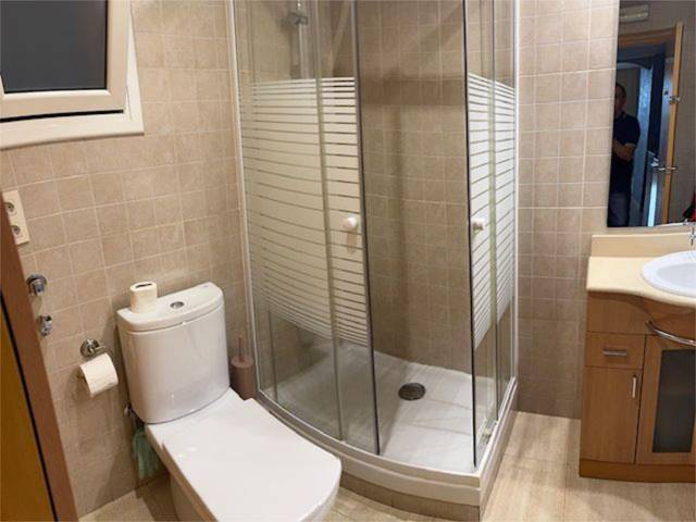 Local comercial en Alquiler en Carrer de la Conca de Tremp, 1 en El Carmel