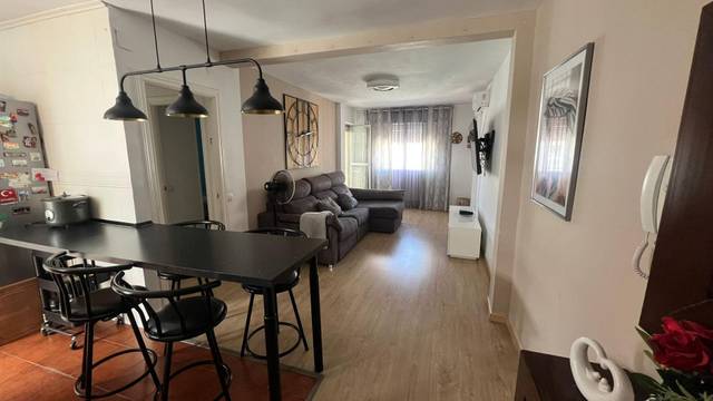 Piso en Venta en Calle San Antón, 72 en Villayuventus - Renfe