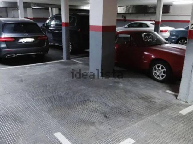 Garaje en Alquiler en Calle de Fermín Caballero, 37 en La Paz