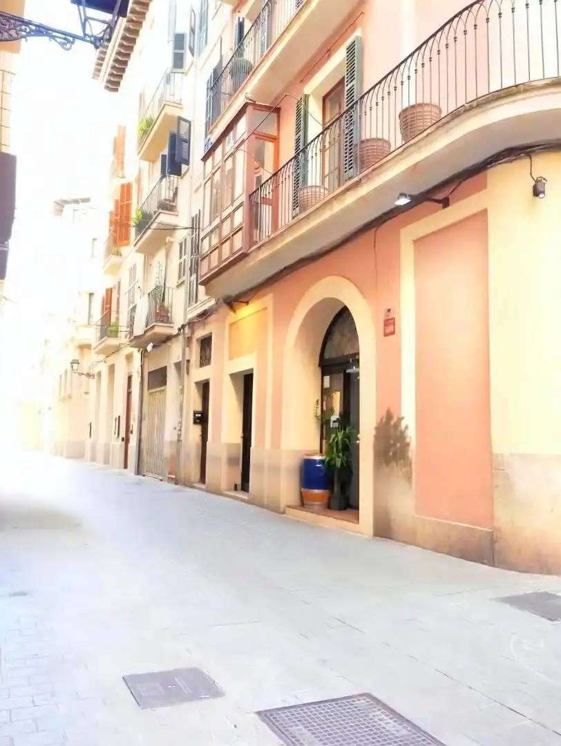 Vista exterior de Local en traspaso en  Palma de Mallorca con Aire acondicionado y Calefacción